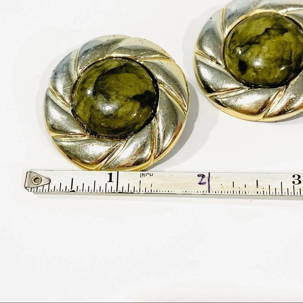 Vtg 80s Faux Jade/Silver Round Clip-On Earrings